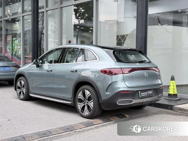 Mercedes-Benz EQE 2026 Зеленый из Китая, фото 3