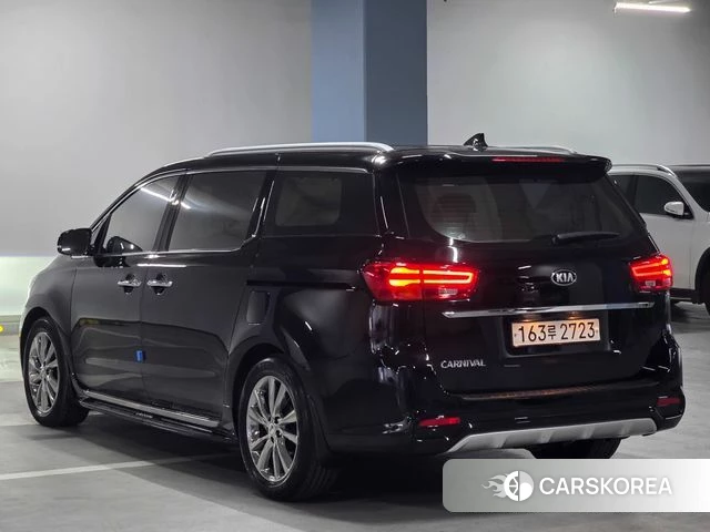 Kia The New Carnival 2019 Черный из Кореи, фото 3
