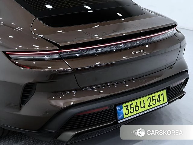 Porsche Taycan 2025 Коричневый из Кореи, фото 3