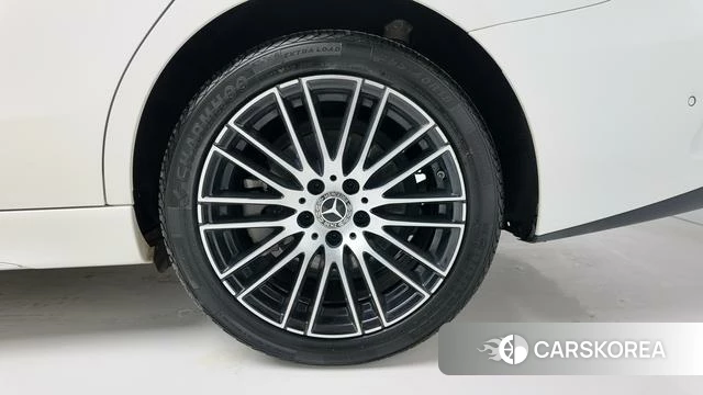 Mercedes-Benz C-class 2023 Белый из Китая, фото 3