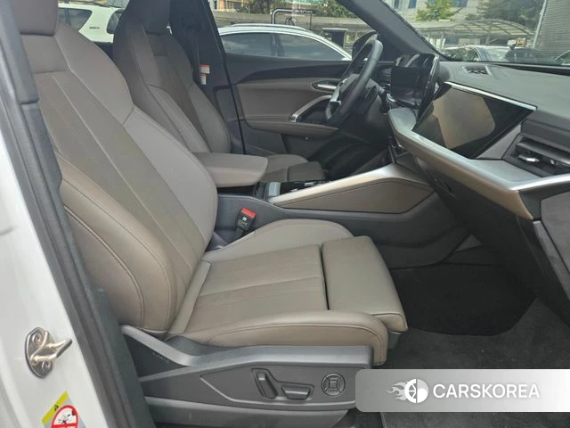 Audi Q5 (80A) 2025 Белый из Кореи, фото 3