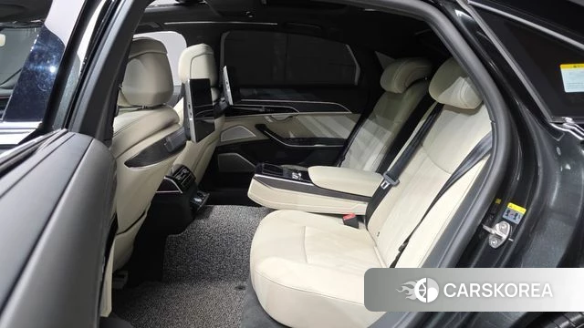 Audi A8 (D5) 2023 Черный из Кореи, фото 3