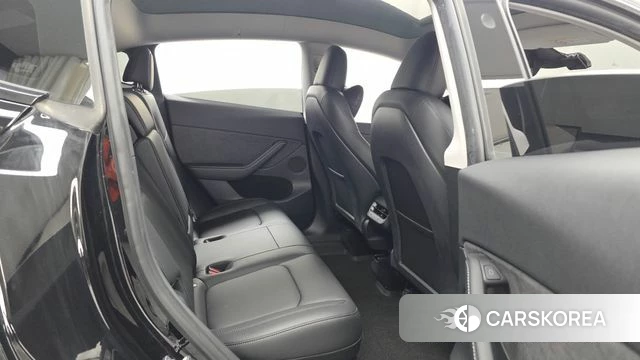 Tesla Model Y 2024 Черный из Кореи, фото 3