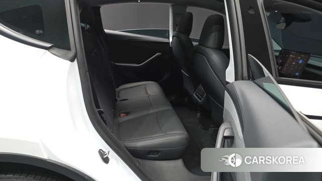 Tesla Model Y 2025 Белый из Кореи, фото 3