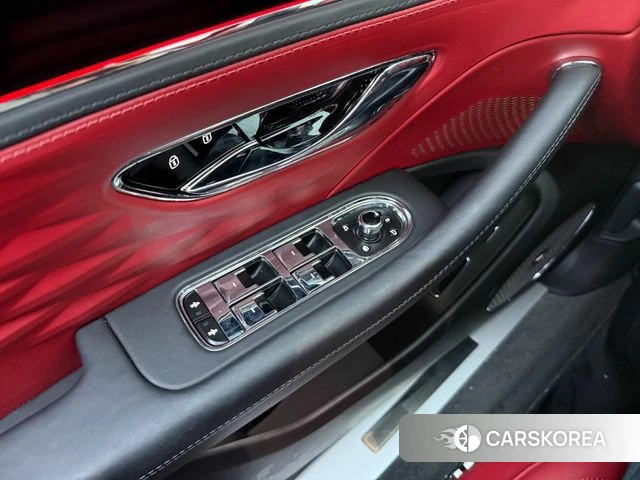 Bentley Flying Spur 3rd Generation 2022 Белый из Кореи, фото 3