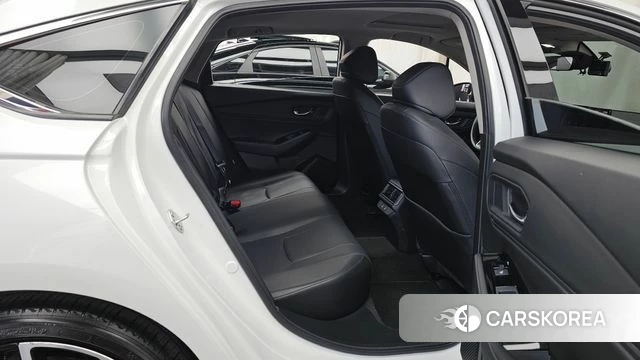 Honda Accord 11th Generation 2024 Белый из Кореи, фото 3