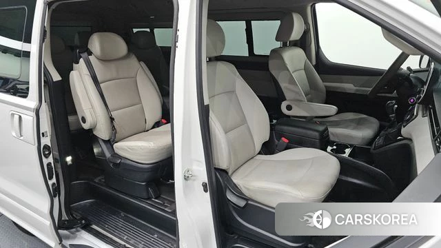 Hyundai The New Grand Starex 2019 Белый из Кореи, фото 3