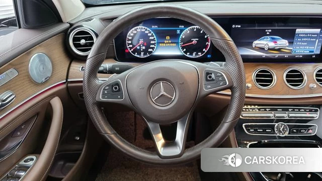 Mercedes-Benz E-Class W213 2018 Белый из Кореи, фото 3