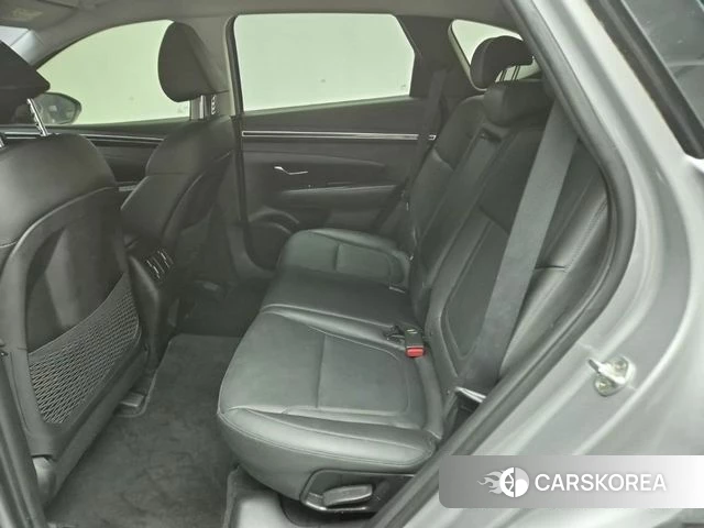 Hyundai Tucson (NX4) 2021 Серебряный из Кореи, фото 3