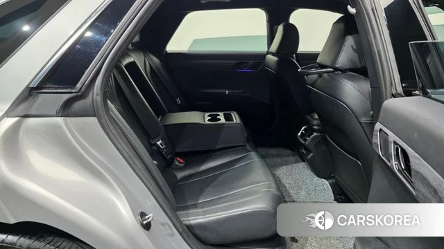 Hyundai Grandeur (GN7) 2024 Серебряный из Кореи, фото 3
