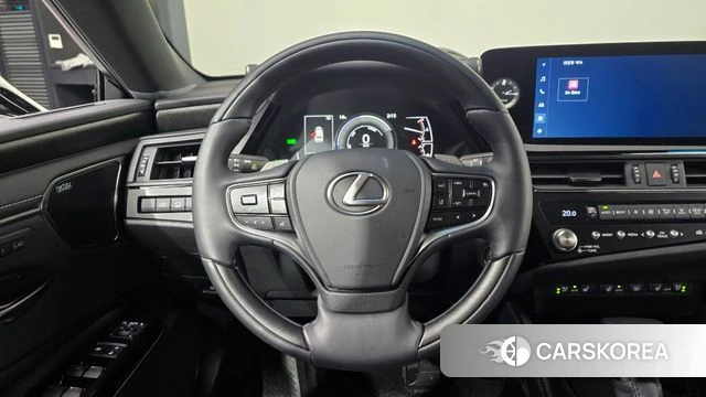 Lexus ES300h 7th generation 2026 Белый из Кореи, фото 3