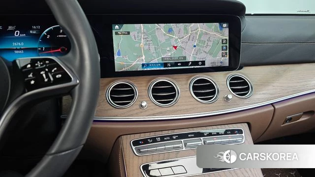 Mercedes-Benz E-Class W213 2023 Белый из Кореи, фото 3