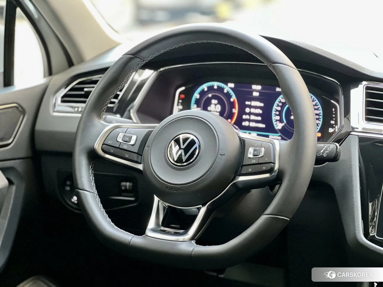 Volkswagen Tiguan L 2020 Белый из Китая, фото 3