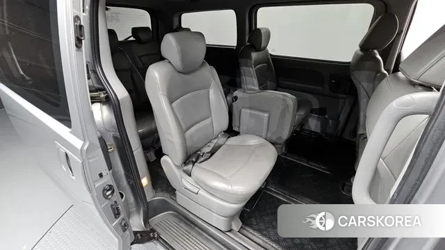 Hyundai Grand Starex 2018 Серебряный из Кореи, фото 3