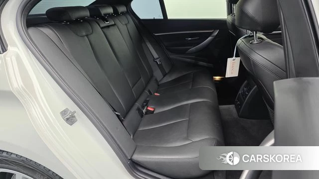 BMW 3 Series (F30) 2018 Белый из Кореи, фото 3