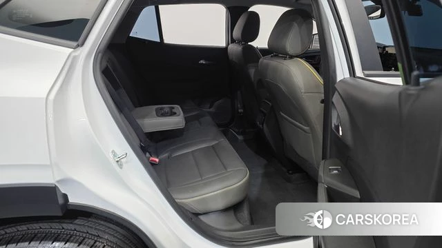Chevrolet (GM Daewoo) Trax Crossover 2023 Белый из Кореи, фото 3