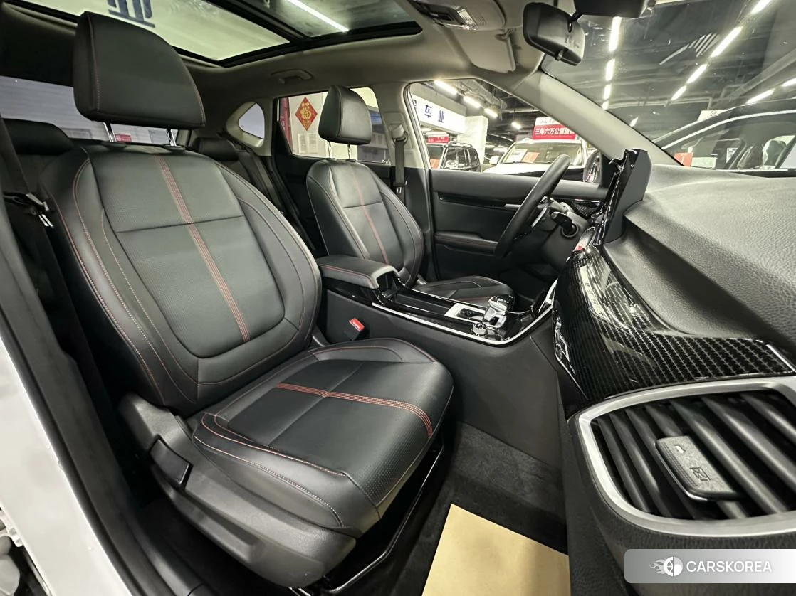 Kia KX3 2021 Белый из Китая, фото 3