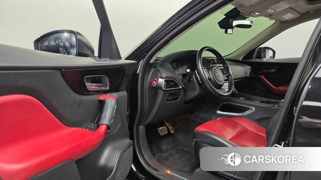 Jaguar F-PACE 2019 Черный из Кореи, фото 3