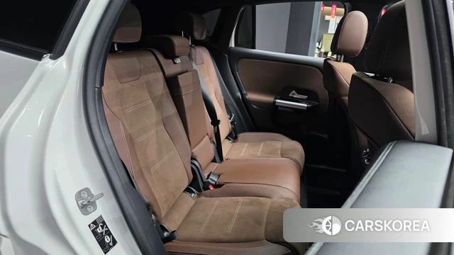 Mercedes-Benz GLA - Class H247 2025 Белый из Кореи, фото 3