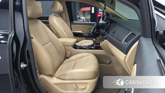 Kia The New Carnival 2018 Черный из Кореи, фото 3