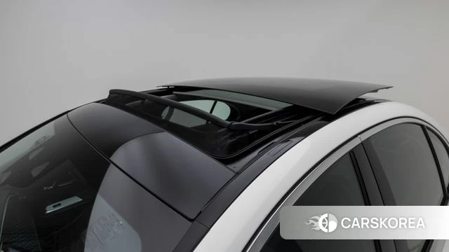 Mercedes-Benz E-Class W214 2026 Белый из Кореи, фото 3