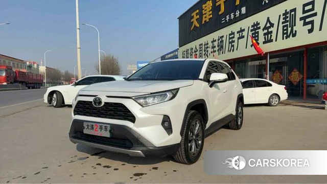Toyota RAV4 2024 Белый из Китая, фото 3