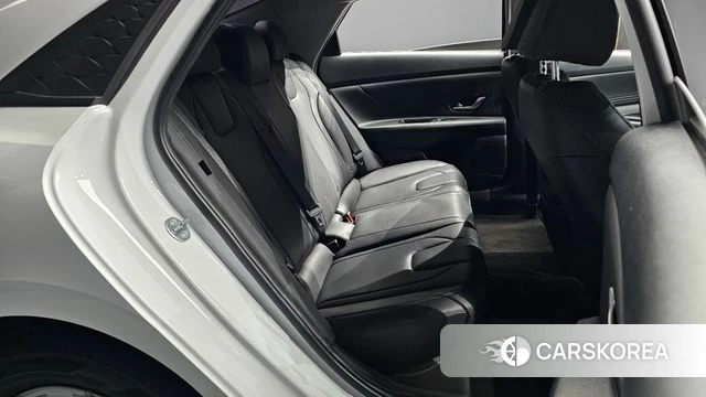 Hyundai The New Avante (CN7) 2023 Белый из Кореи, фото 3