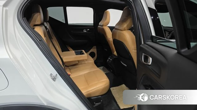 Volvo XC40 2021 Белый из Кореи, фото 3