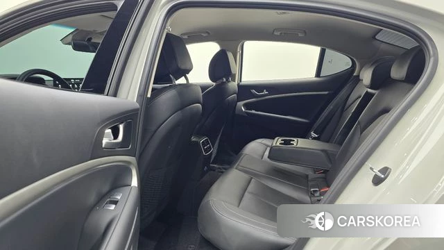 Genesis The New G70 2026 Цвет галактики из Кореи, фото 3