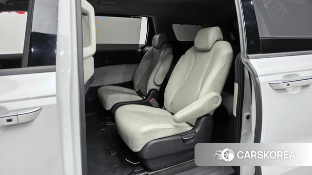 Kia Carnival 4th generation 2023 Белый из Кореи, фото 3