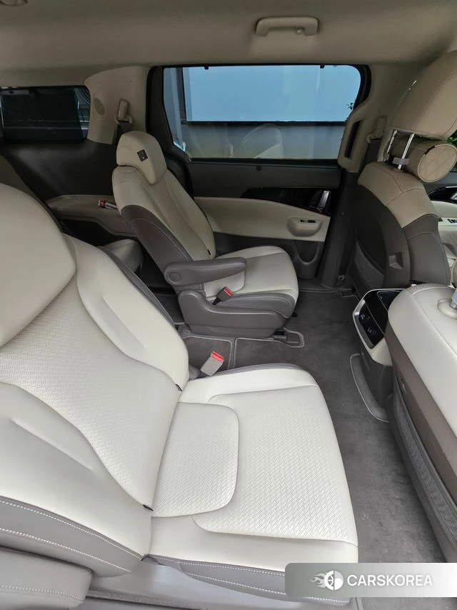 Kia The New Carnival 4th Generation 2025 Серый из Кореи, фото 3