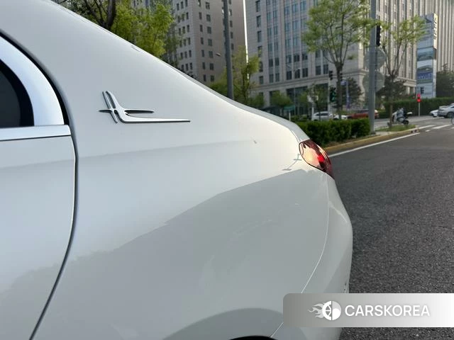 Mercedes-Benz C-class 2024 Белый из Китая, фото 3