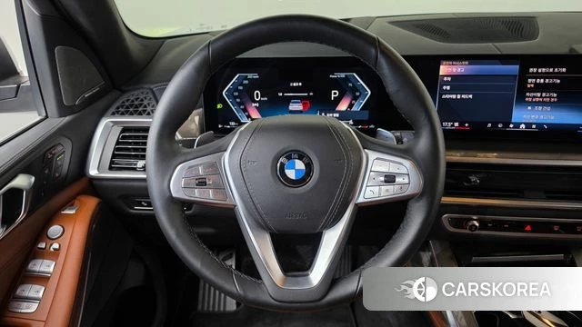 BMW X7 (G07) 2024 Белый из Кореи, фото 3