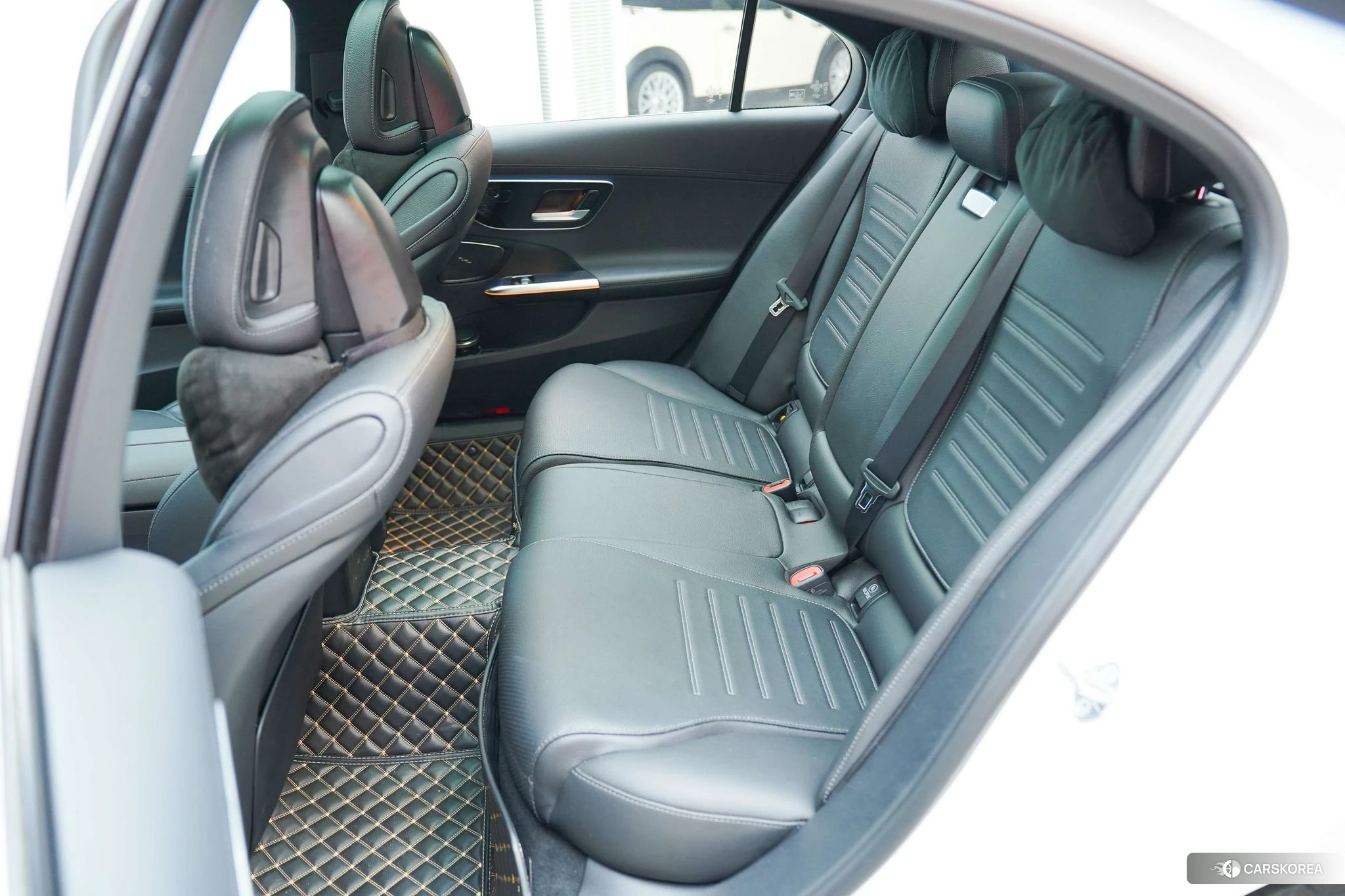 Mercedes-Benz C-class 2023 Белый из Китая, фото 3
