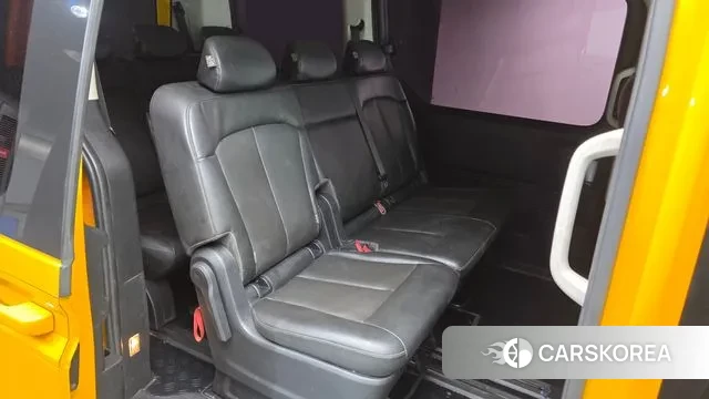 Hyundai Staria 2021 Желтый из Кореи, фото 3