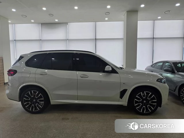 BMW X5 (G05) 2026 Белый из Кореи, фото 3
