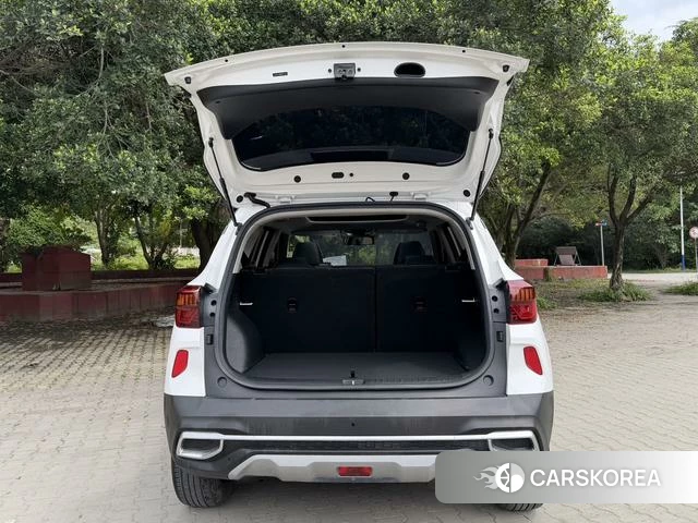 Kia KX3 2021 Белый из Китая, фото 3