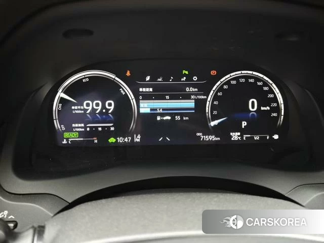 Toyota Camry 2021 Серебристо-серый из Китая, фото 3
