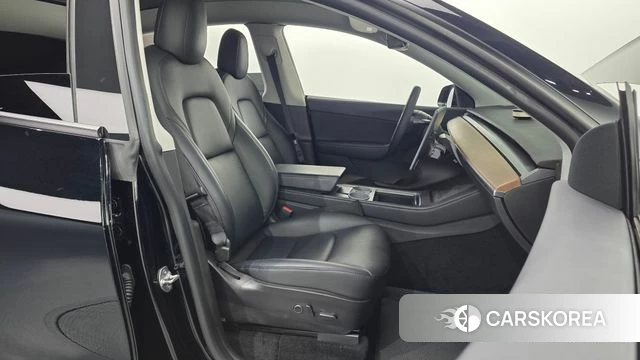 Tesla Model Y 2022 Черный из Кореи, фото 3