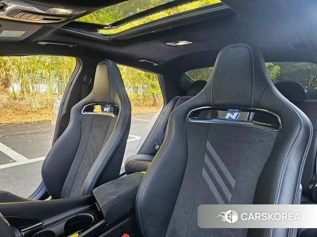 Hyundai The New Avante (CN7) 2025 Светло-серебряный цвет из Кореи, фото 3