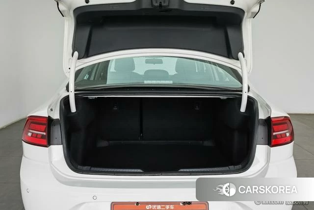 Volkswagen Lamando 2021 Белый из Китая, фото 3