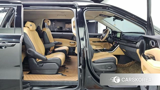 Kia Carnival 4th generation 2022 Черный из Кореи, фото 3