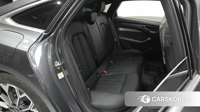 Audi A6 (C9) 2026 Серый из Кореи, фото 3