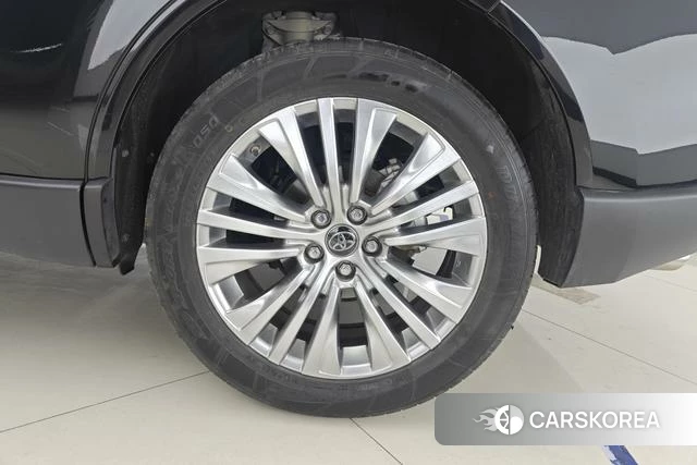 Toyota Harrier 2022 Черный из Китая, фото 3