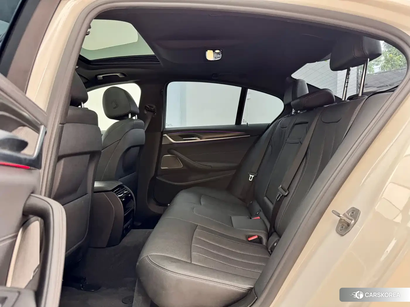 BMW 5 series 2021 Белый из Китая, фото 3