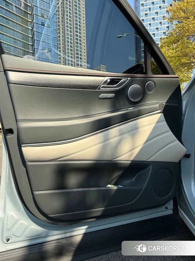 Genesis GV80 Coupe 2024 Цвет галактики из Кореи, фото 3