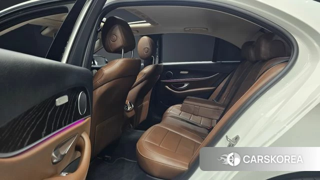Mercedes-Benz E-Class W213 2019 Белый из Кореи, фото 3