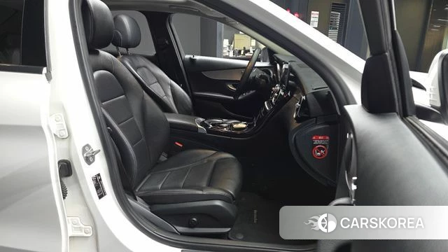 Mercedes-Benz C-Class W205 2020 Белый из Кореи, фото 3