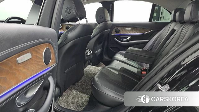 Mercedes-Benz E-Class W213 2018 Черный из Кореи, фото 3