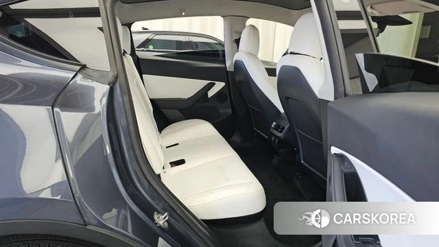 Tesla Model Y 2022 Серый из Кореи, фото 3